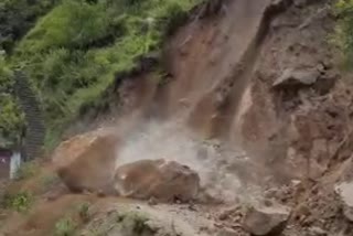 video-of-landslide-in-chamba