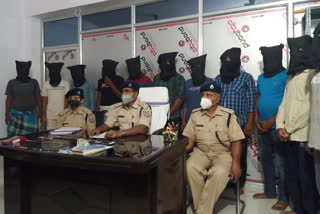 Deoghar Police arrested 11 cyber criminals