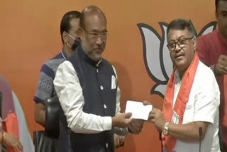 Former Manipur Cong chief Govindas Konthoujam joins BJP