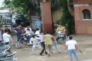 Alwar news, youths fights with employee Alwar