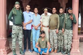 Dholpur news, prize crook arrested in Dholpur