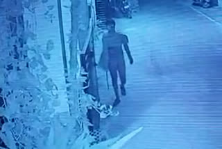 half-naked-man-steal-womens-inner-wear-in-madurai