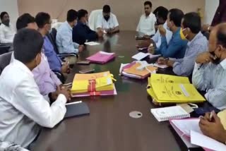 zilla-parishad-and-panchayati-raj-committee-held-a-meeting-regarding-scheme-in-chaibasa