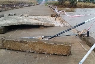 warna river concrete bed damaged due to heavy rain sangli