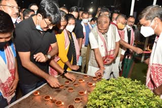 লভলিনার জন্য প্রদীপ জ্বালিয়ে পার্থনা মুখ্যমন্ত্রীর