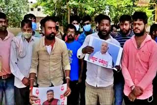 aravindha-bellada-supporters-protest-in-hubballi