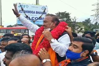 Shimoga BJP Activists welcome new Minister KS Eshwarappa