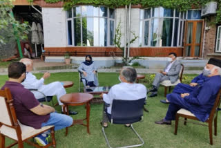 gupkar-alliance-holds-emergency-meeting-at-farooq-abdullahs-residence