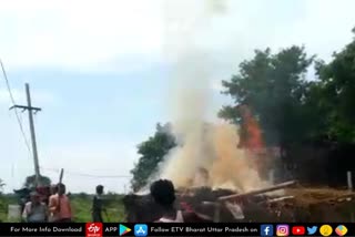 dabangs burnt down dalits hut in presence of chandauli police