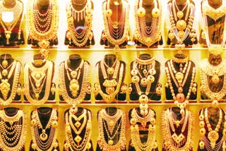 gold price  gold price in kerala  സ്വർണവില  സ്വർണവില കുറഞ്ഞു  കേരള സ്വർണവില  സംസ്ഥാനത്തെ സ്വർണവില