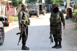 rajouri encounter  jammu  jammu police  militants  ജമ്മു  തീവ്രവാദി  രണ്ട് തീവ്രവാദികൾ കൊല്ലപ്പെട്ടു  രജൗരി ഏറ്റുമുട്ടൽ  സുരക്ഷ സേന