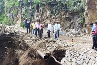 Pauri DM inspected the damaged drinking water line