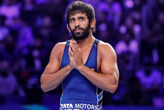 Tokyo Olympics 2020 : Wrestler Bajrang Punia kazakhstan  Daulet Niyazbekov Men's Freestyle 65kg Bronze Medal Match