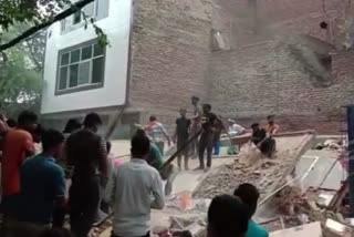 Building collapses in Nand Nagri area of Delhi