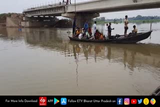 खतरे के निशान पर पहुंचा गंगा का जलस्तर