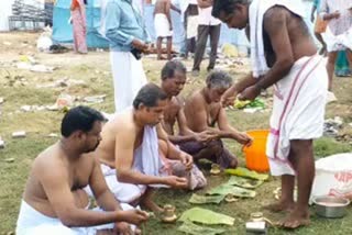 പിതൃസ്മരണകളുമായി ഞായറാഴ്ച കര്‍ക്കടക വാവ്  കര്‍ക്കടക വാവ്  കര്‍ക്കടകം  Karkkadaka Vavu Bali today  Karkkadaka Vav  Karkkadaka Vavu Bali