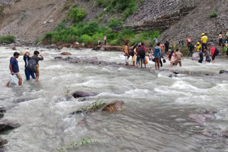 Landslide on Gangotri Highway in uttarkashi