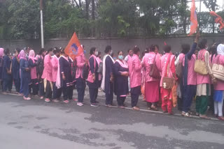 asha-workers-secretariat-marched-on-21-point-demands-in-dehradun