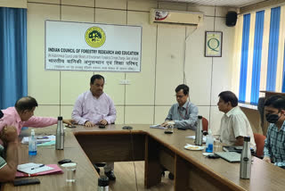 forest minister harak singh rawat took campa meeting in dehradun