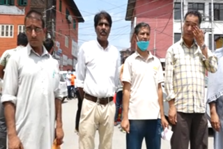 gardeners protest in press colony of srinagar