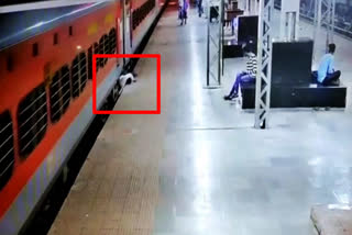 railway employee died while stepping down form moving train