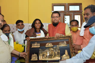 CM Pushkar Dhami honored Vandana Kataria
