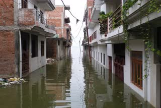 गा-यमुना का जल स्तर कम होने से राहत की उम्मीद.