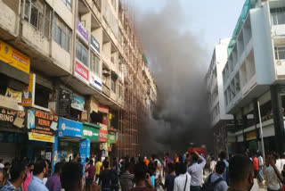 FIRE BROKE OUT IN BUILDING OF NEHRU PLACE MARKET