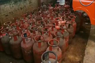 cylinders of ujjwala yojana