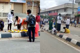 Devotees worshiping on the road