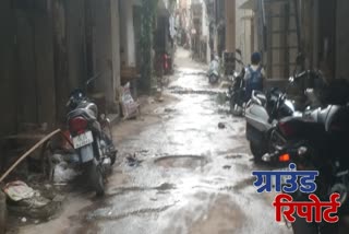sewer water filled in govindpuri extension gali number 1