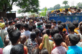 गंगा नदी के बाढ़ में नाव डूबने से दो लोगों की मौत