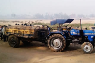 650 tractor stock sand seized in Palamu