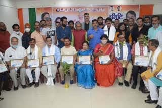 jharkhand-congress-honored-families-of-freedom-fighters