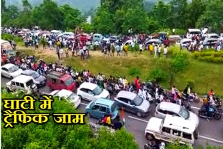 heavy-traffic-jam-at-patratu-valley-in-ramgarh