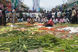 farmers protest in hindupuram road