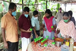 ഭക്ഷ്യോത്പന്നങ്ങള്‍ വിപണി വാര്‍ത്ത  ഭക്ഷ്യോത്പന്നങ്ങള്‍ പിണ്ടിമന വാര്‍ത്ത  പിണ്ടിമന ഗ്രാമപഞ്ചായത്ത് വാര്‍ത്ത  കിസാൻ മിത്ര പിണ്ടിമന ഗ്രാമപഞ്ചായത്ത് വാര്‍ത്ത  സുഭിക്ഷ കേരളം പദ്ധതി പിണ്ടിമന വാര്‍ത്ത  pindimana gramapanchayat to market food products  pindimana gramapanchayat to market food products news  subiksha keralam scheme news