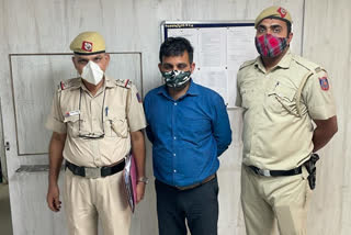 fake-cbi-officer-arrested-on-independence-day-in-south-west-delhi