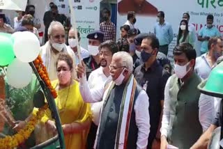 CM manohar lal flagged off e-rickshaws