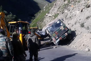 road accident in lahaul spiti