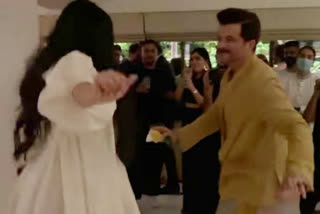 actor Anil Kapoor dances his heart out with daughter Rhea Kapoor