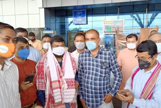 Well wisher and officials welcomes Minister Rameshwar Teli at Dibrugarh Airport