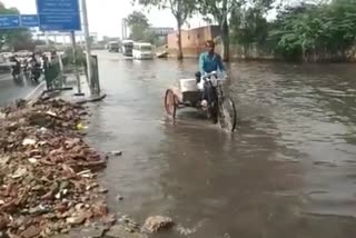 water logging at central delhi kali basti