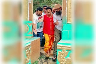 Jaggesh shares photos from Ranganayaka sets