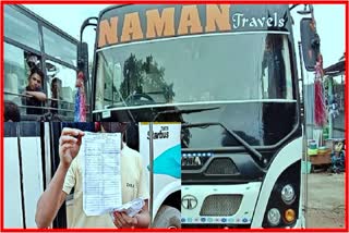 Bus blockade by drivers association of  Manja