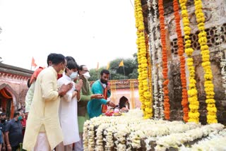 बाजीराव पेशवा की जयंती पर समाधि स्थल पहुंचे ज्योतिरादित्य सिंधिया और सीएम शिवराज ने किया नमन