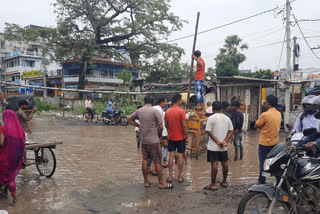 पुरानी मोतिहारी सड़क पर जलजमाव बना जानलेवा,