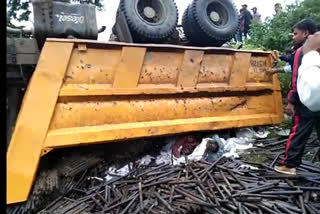 buldana samrudhi highway accident  മുംബൈ-നാഗ്‌പൂർ എക്‌സ്പ്രസ് ഹൈവേ  ഹൈവേയിൽ അപകടം  3 പേർ കൊല്ലപ്പെട്ടു  ടിപ്പർ ലോറി  mumbai nagpur express highway