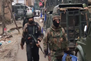 Tral  J&K  Nagbaeran Tral  Awantipora district  Indian Army  J&K Police  ട്രാൽ  ജമ്മു കശ്‌മീർ ഏറ്റുമുട്ടൽ  അവന്തിപോർ ജില്ല  ഇന്ത്യൻ ആർമി  ജമ്മു കശ്‌മീർ പൊലീസ്