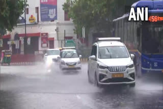 IMD issue orange alert for Delhi  thunderstorms  rain likely to continue  ഡൽഹിയിൽ കനത്ത മഴ  ഡൽഹിയിൽ മഴ  ഡൽഹിയിൽ ഓറഞ്ച് അലർട്ട്  ഓറഞ്ച് അലർട്ട് പ്രഖ്യാപിച്ചു  ഡൽഹിയിൽ ശക്തമായ മഴ  സഫ്‌ദർജങ്  ഡൽഹി